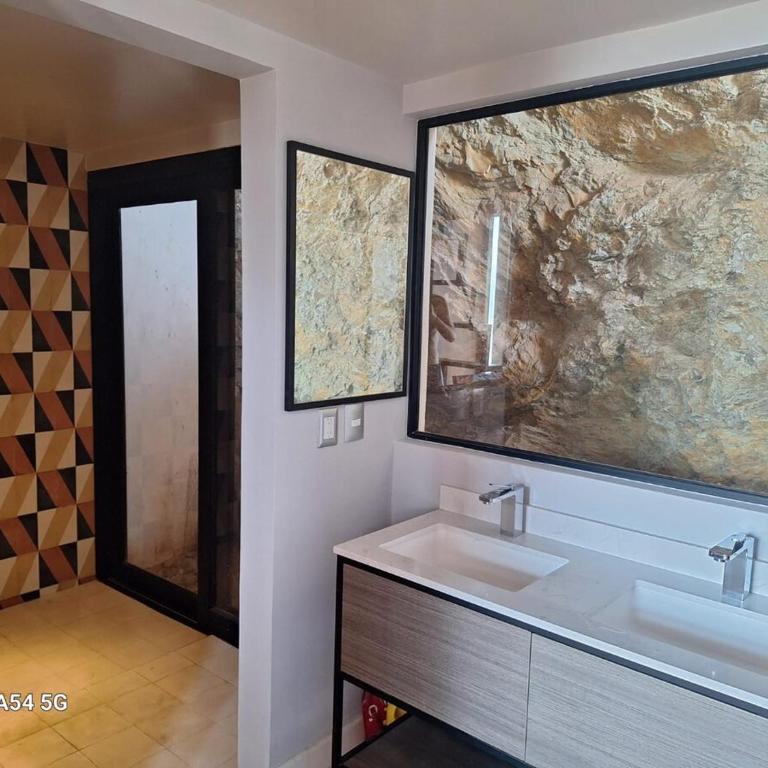Designer Home with Jacuzzi Spectacular Lake Views - Villa de 3 dormitorios - 10