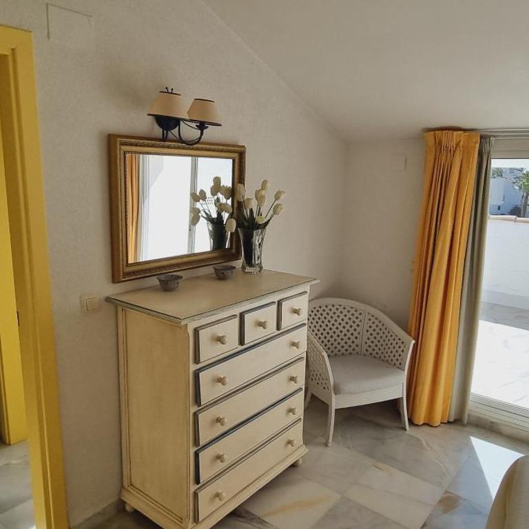 Duplex Nueva Andalucía con maravillosas vistas al mar - Apartamento de 3 dormitorios - 22