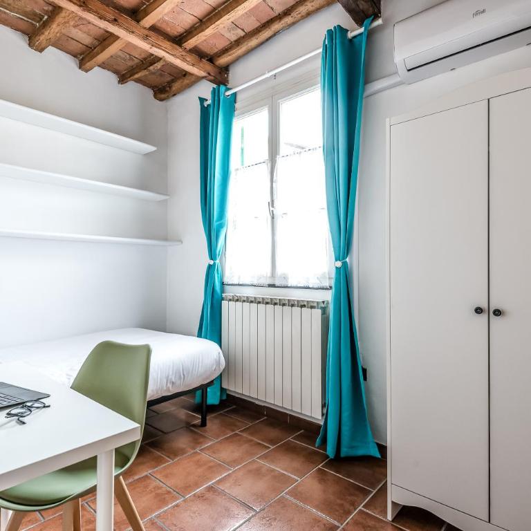 Hostly-Maison L'Arancio-Large House near the Tower - Three-Bedroom Premium Apartment - 20