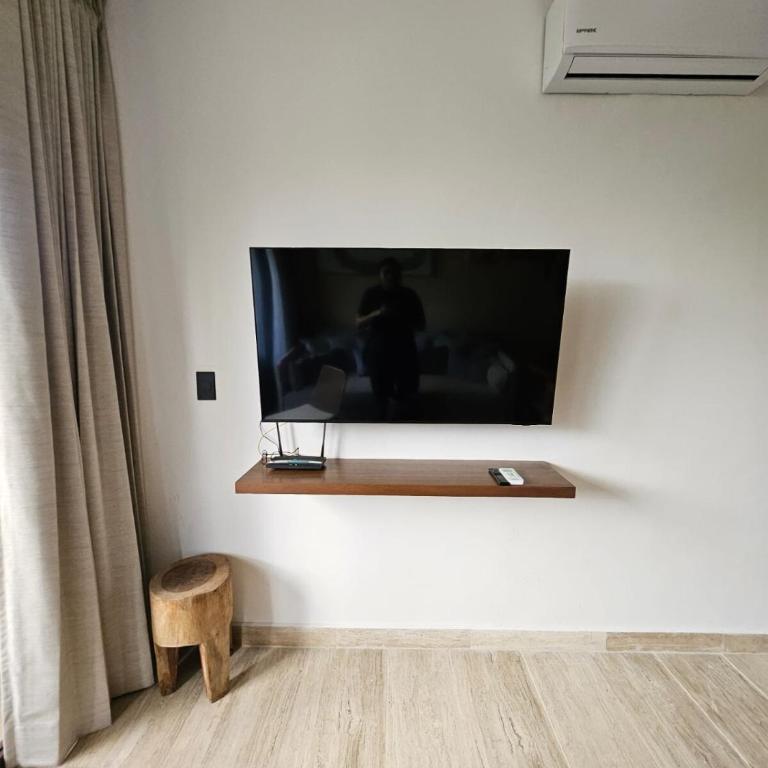 Luxe Tulum Jacuzzi - Two-Bedroom Apartment - 26