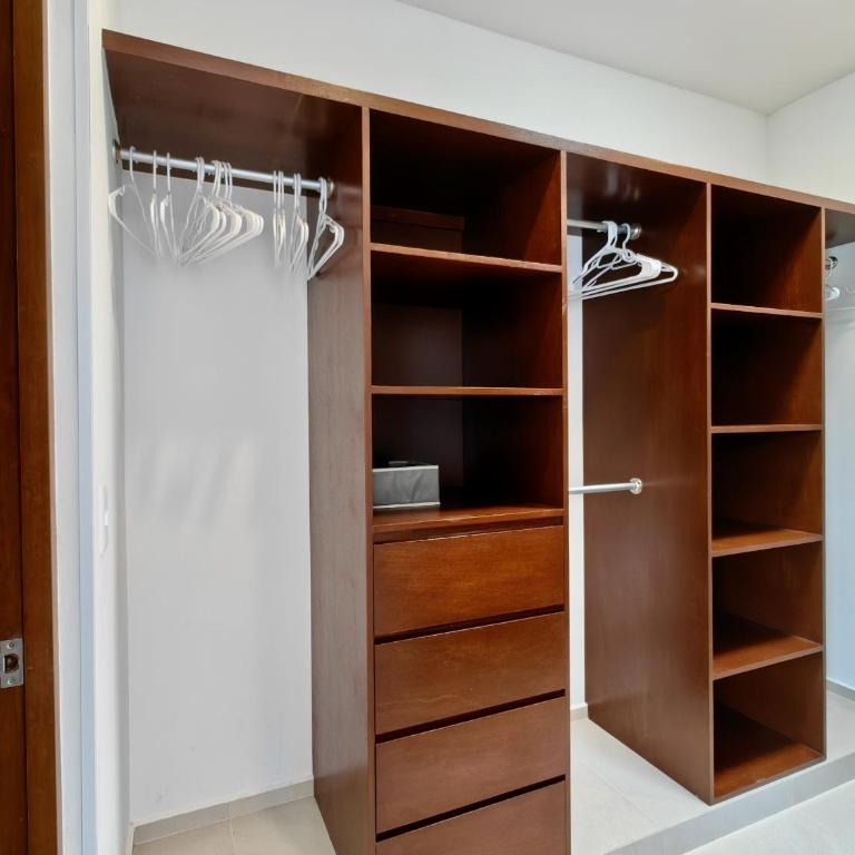 Palmara 13 by Bookking Guys - Three-Bedroom Villa - 52