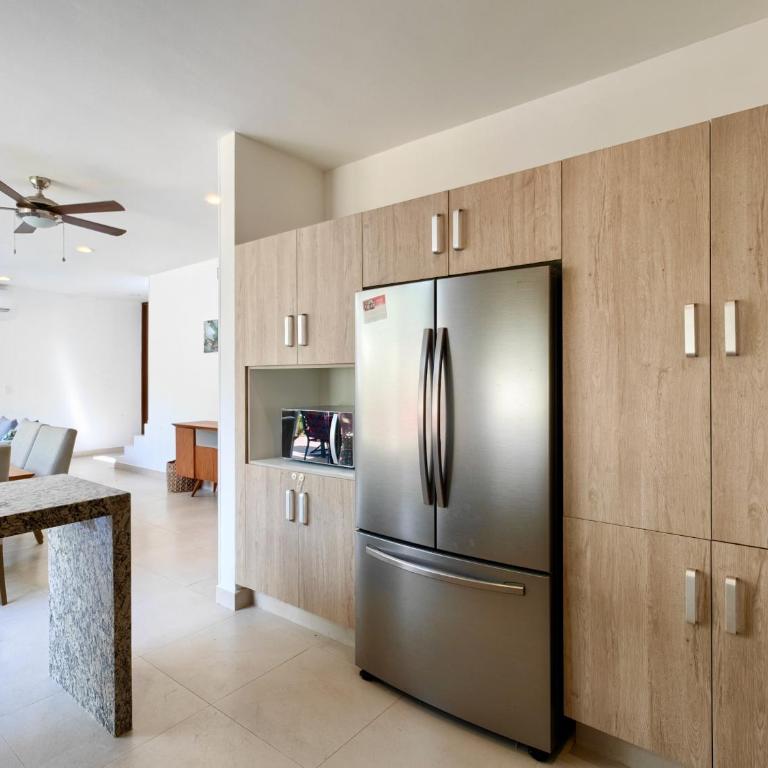 Palmara 13 by Bookking Guys - Three-Bedroom Villa - 26