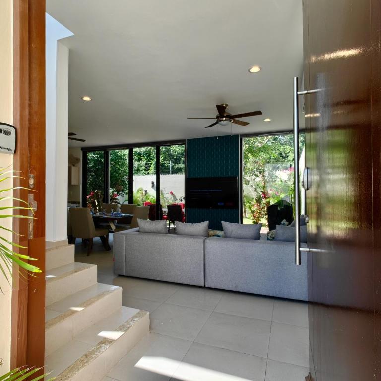 Palmara 13 by Bookking Guys - Three-Bedroom Villa - 5