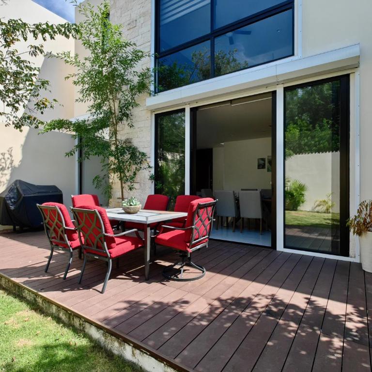 Palmara 13 by Bookking Guys - Three-Bedroom Villa - 17