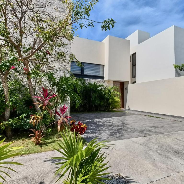 Palmara 13 by Bookking Guys - Three-Bedroom Villa - 59
