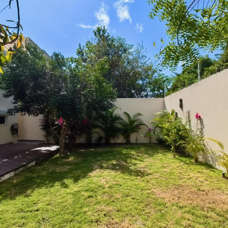 Palmara 13 by Bookking Guys - Three-Bedroom Villa - 21
