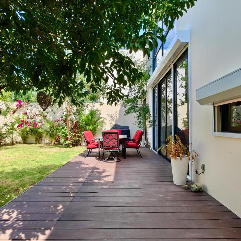 Palmara 13 by Bookking Guys - Three-Bedroom Villa - 22