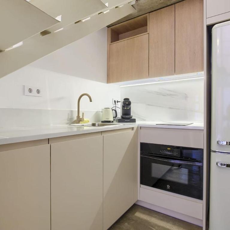 Beautiful central duplex apartment - Two-Bedroom Apartment - 13