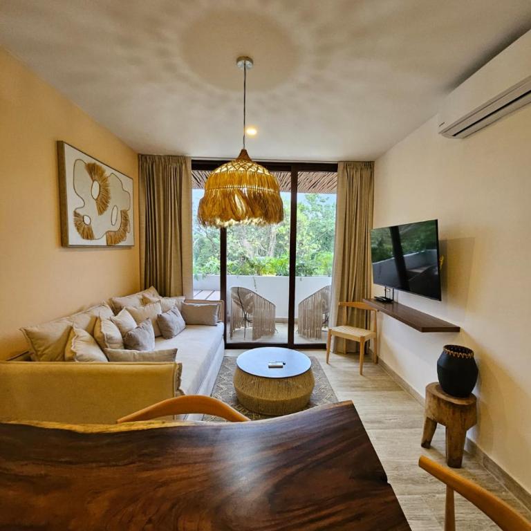 Luxe Tulum Jacuzzi - Two-Bedroom Apartment - 15