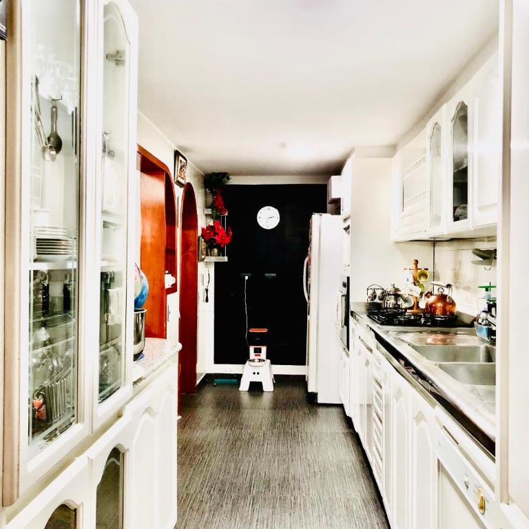 ¿Lejos de tu hogar? Aquí te sentirás a gusto. - Habitación Doble con baño privado externo - 15