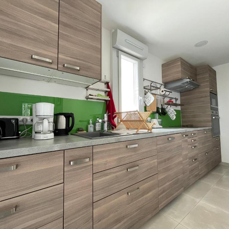 Appartement à Sète, 55m², proche plage, parking, WiFi - FR-1-338-511 - Apartment - 22