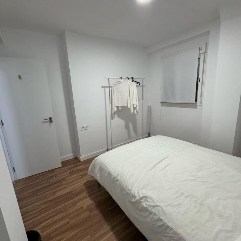 Apartamento de habitaciones privadas en el centro de Málaga - Habitación Doble Estándar con baño compartido - 1