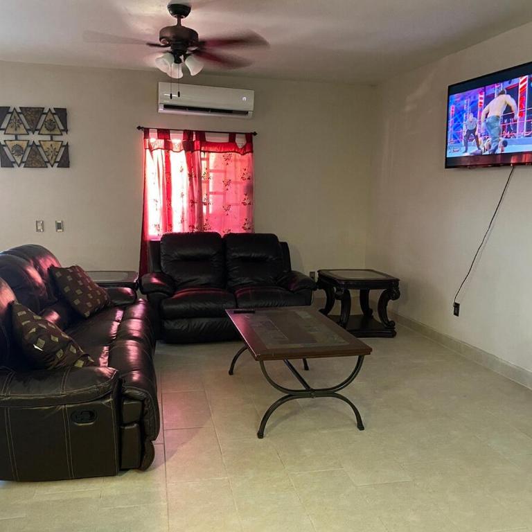 Casa Miguel Hidalgo 6 Bedroom, 4 Bath for 20 people - Six-Bedroom House - 8