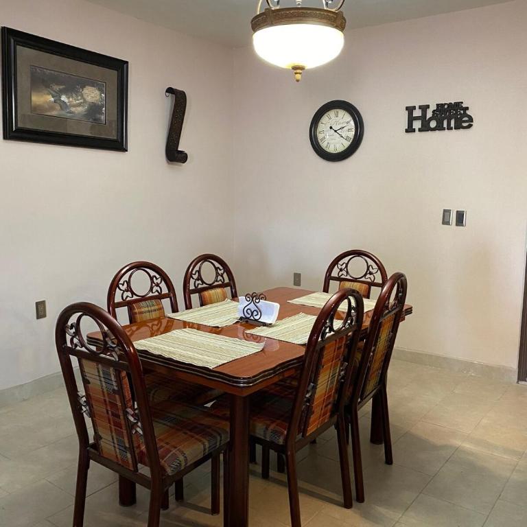 Casa Miguel Hidalgo 6 Bedroom, 4 Bath for 20 people - Six-Bedroom House - 20