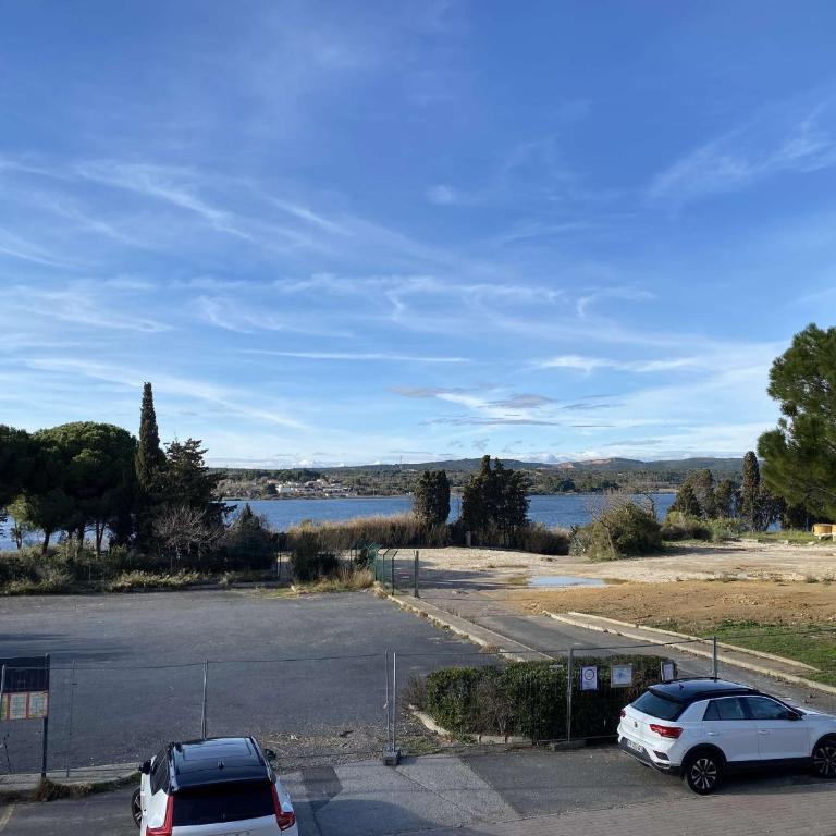 Appartement T2 avec terrasse et parking, vue sur l'étang de Thau - FR-1-553-296 - Appartement - 12