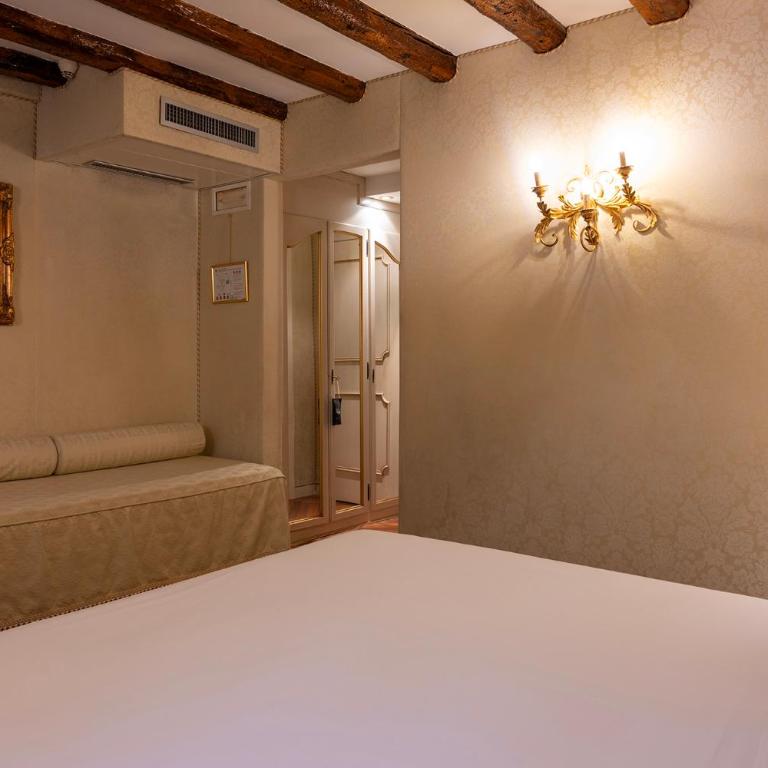Hotel Antico Doge - a Member of Elizabeth Hotel Group - Camera Tripla Superior - 7