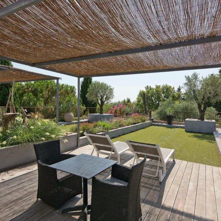 Mas de la Galégière - Les Chambres d'Hôtes - Chambre Double ou Lits Jumeaux avec Terrasse - 4