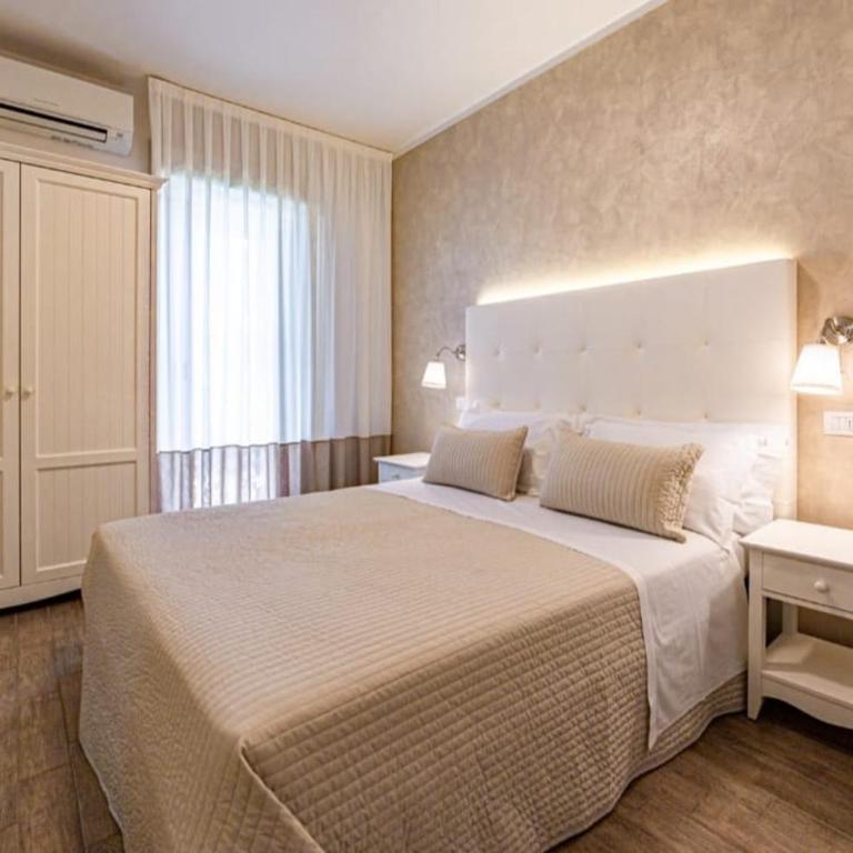 Hotel Soraya - Spiaggia Sawasdee with Beach, Restaurant & Parking - Standard Double Room - 1