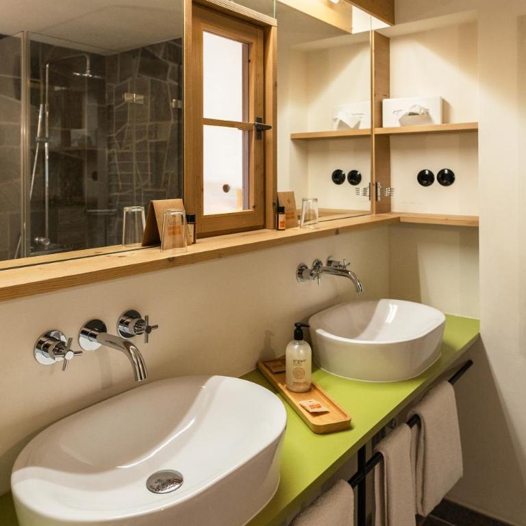 Hotel Oberstdorf - Dreibettzimmer mit Bergblick und Balkon - 1