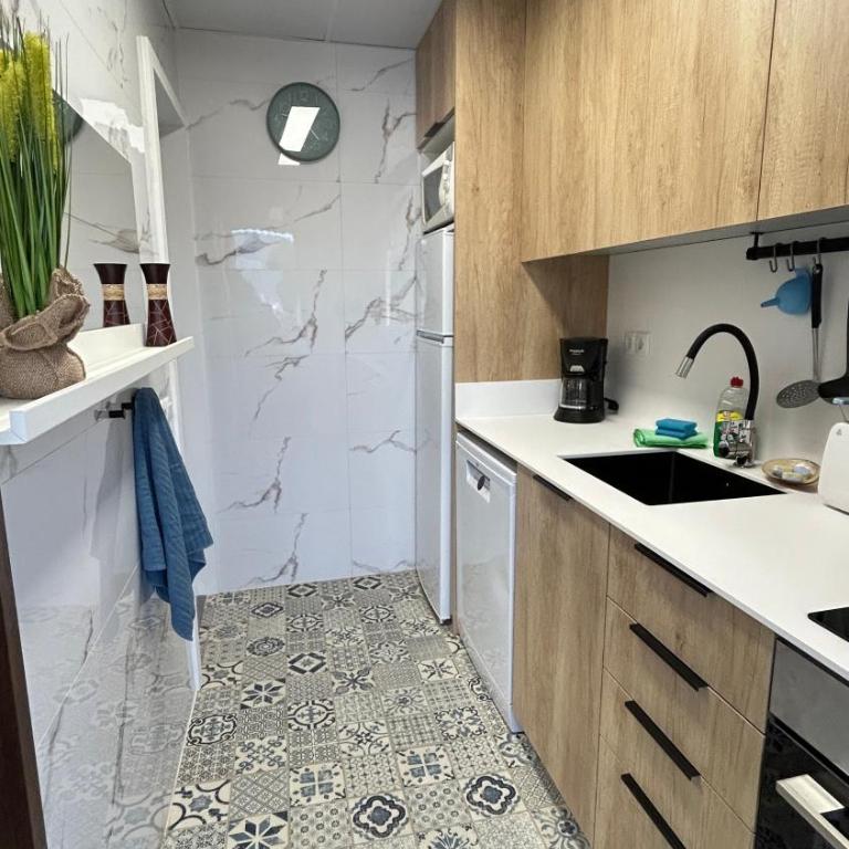 Estartit Delta 4C - Three-Bedroom Apartment - 9