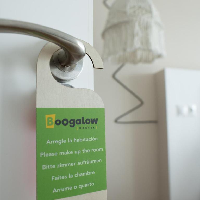Boogalow Hostel - Double Room with Sea View - 8