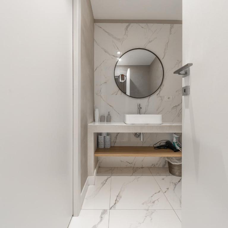 Milan Downtown Apartments - Monolocale King Deluxe - 9