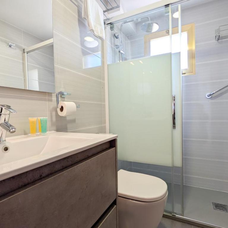 GERONA lovely apartment - Two-Bedroom Apartment - 17