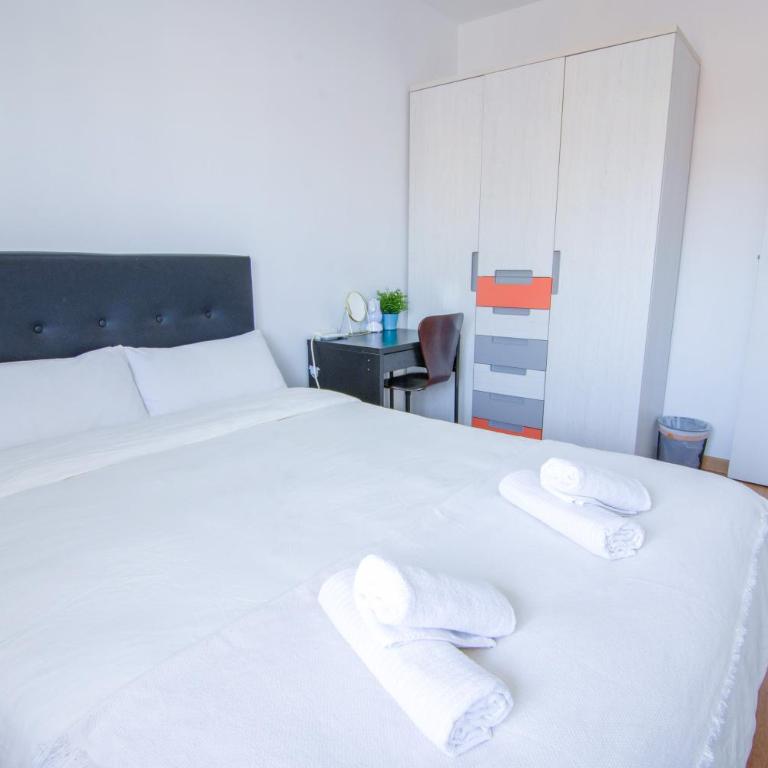 Apartament Sagrada Familia - Three-Bedroom Apartment - 9