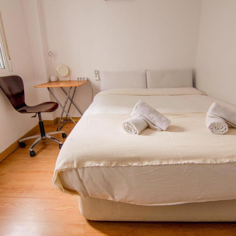 Apartament Sagrada Familia - Three-Bedroom Apartment - 12