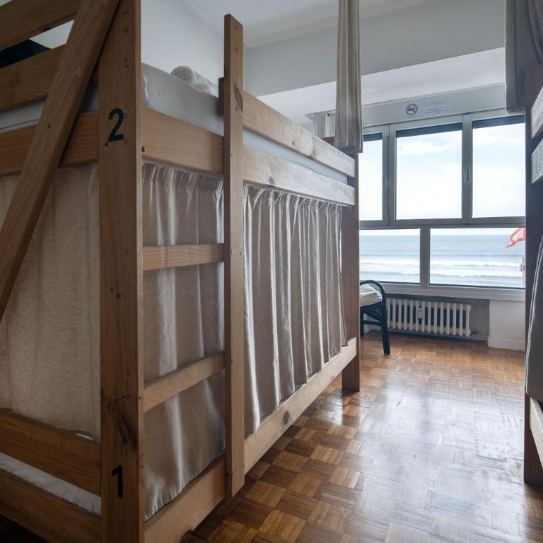 Boogalow Hostel - Bed in 4-Bed Dormitory Room - 10