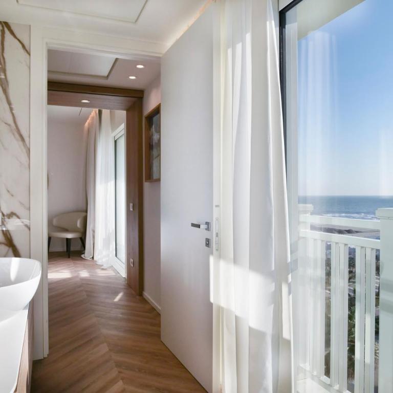 Hotel Corallo - Queen Suite with Sea View - 2