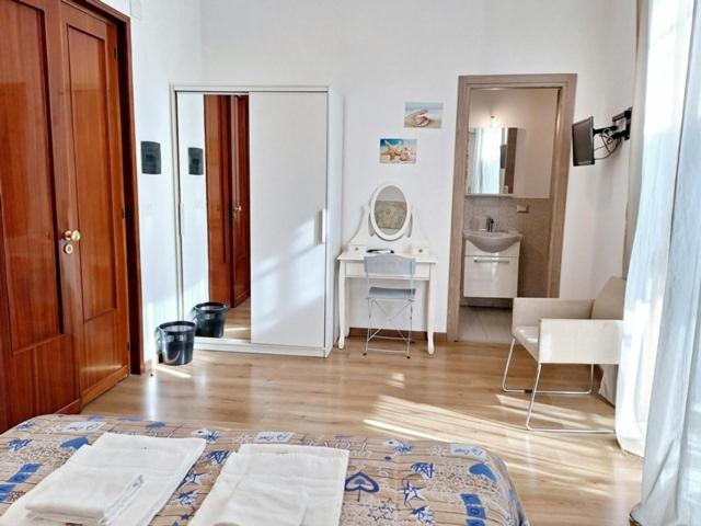 B&B Favola Mediterranea - Large Double Room with Sea View - 3