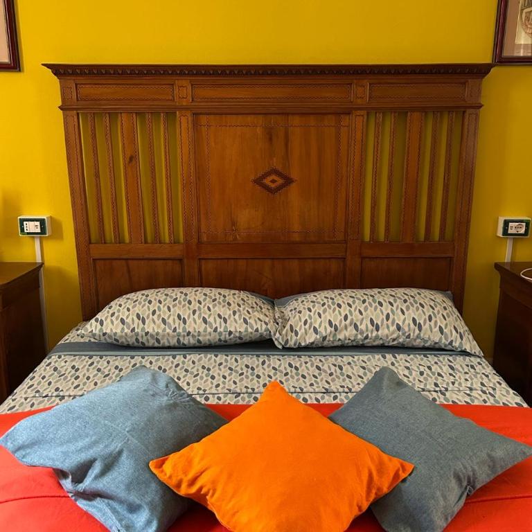 Leon - Double Room with Private External Bathroom - 6