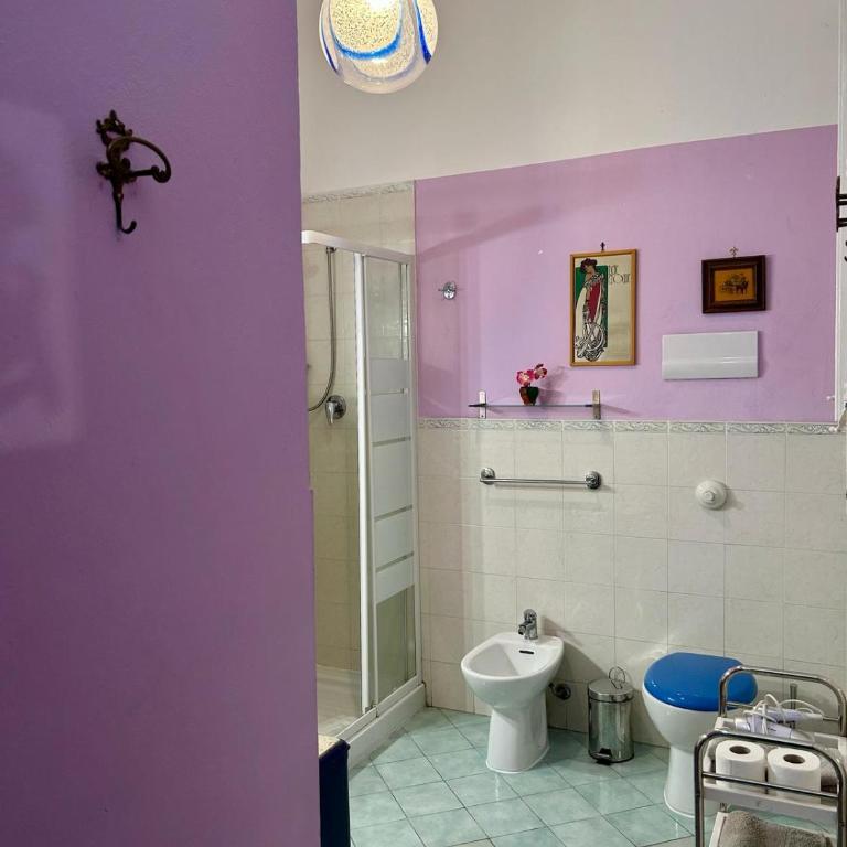 Leon - Double Room with Private External Bathroom - 9