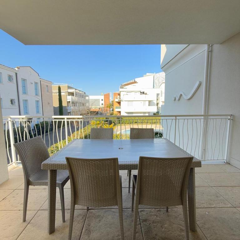 RESIDENCE WAVE 1-Solo per famiglie- WALTERIGATO APARTMENTS - Appartamento con 2 Camere da Letto e Vista Piscina - 6