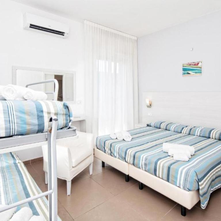 Hotel Gin sul mare - Camera Tripla - 4