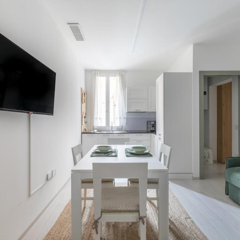 Secret Rose Garden in the heart of Padua - Two-Bedroom Apartment - 8