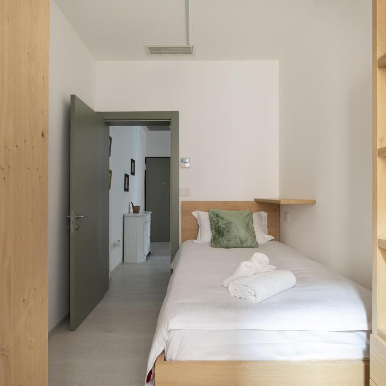 Secret Rose Garden in the heart of Padua - Two-Bedroom Apartment - 16