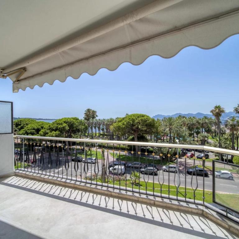 REF 2012 - Cannes Croisette - Apartment to rent sea view - Appartement - 4