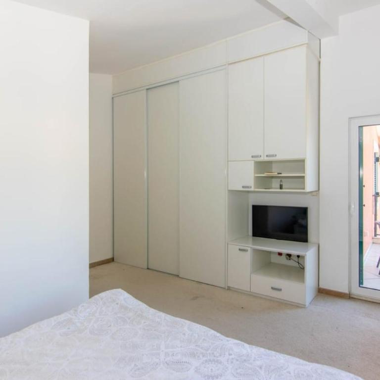 Giorgia's view - One-Bedroom Apartment - 11