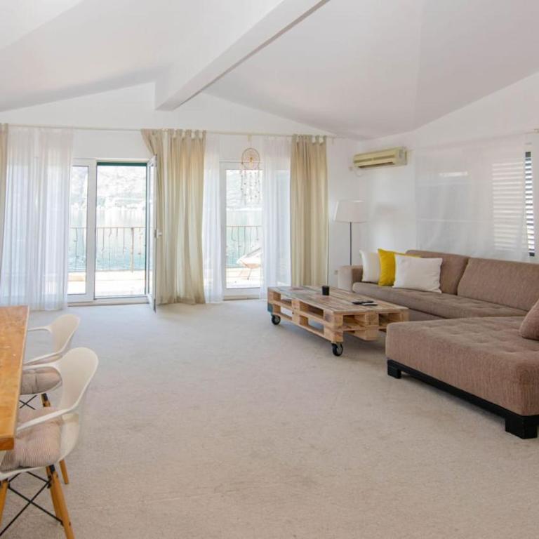 Giorgia's view - One-Bedroom Apartment - 5