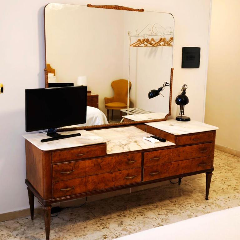 Domus Lux - One-Bedroom Apartment - 20