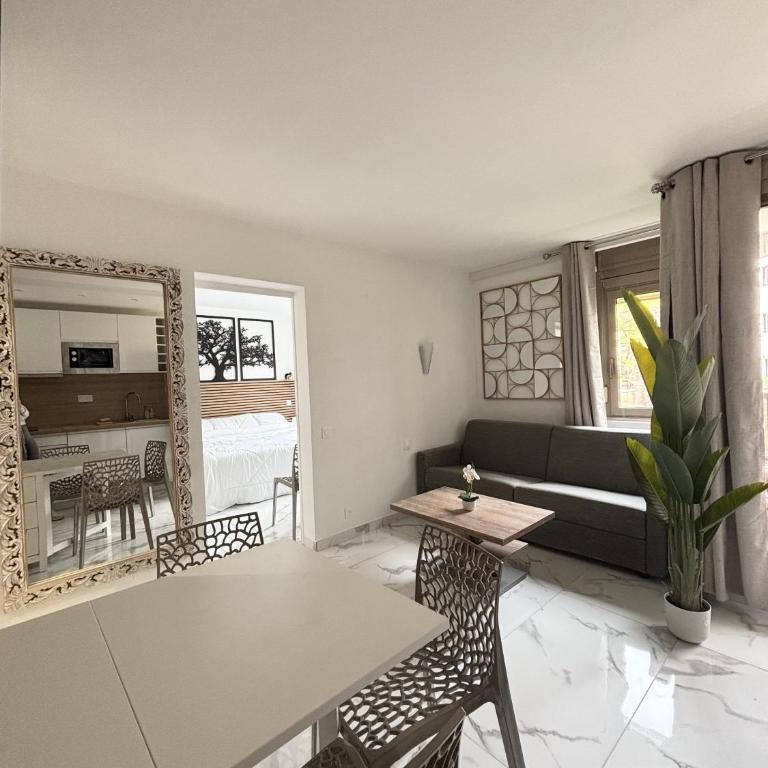 Residence Graziella Appartement 109 - Deluxe Apartment mit 1 Schlafzimmer und Gartenblick - 4