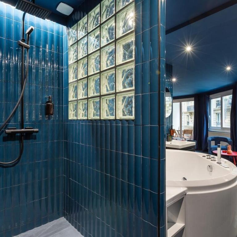 Arc de Triomphe romantic suite JACUZZI saphir - Appartement 1 Chambre - 5