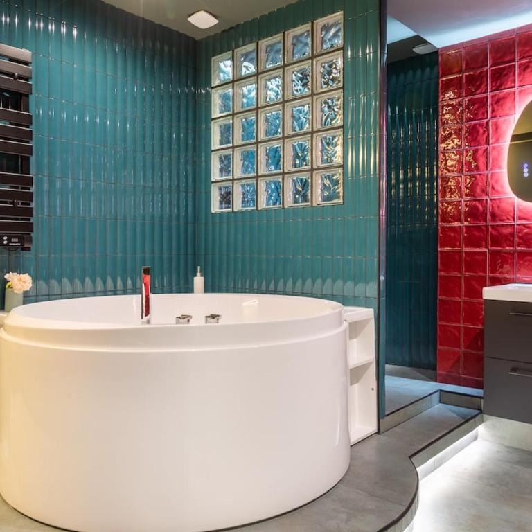 Arc de Triomphe Romantic SUITE Jacuzzi Emeraude - Apartamento de 1 dormitorio - 4