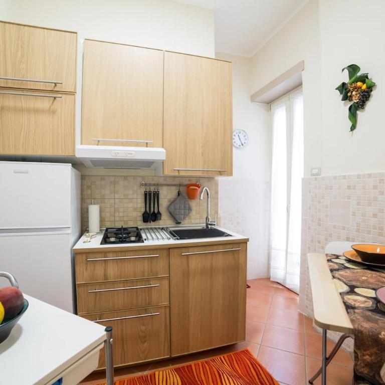 Salerno city center - Appartamento Classic con 1 Camera da Letto e Letto King-Size - 6
