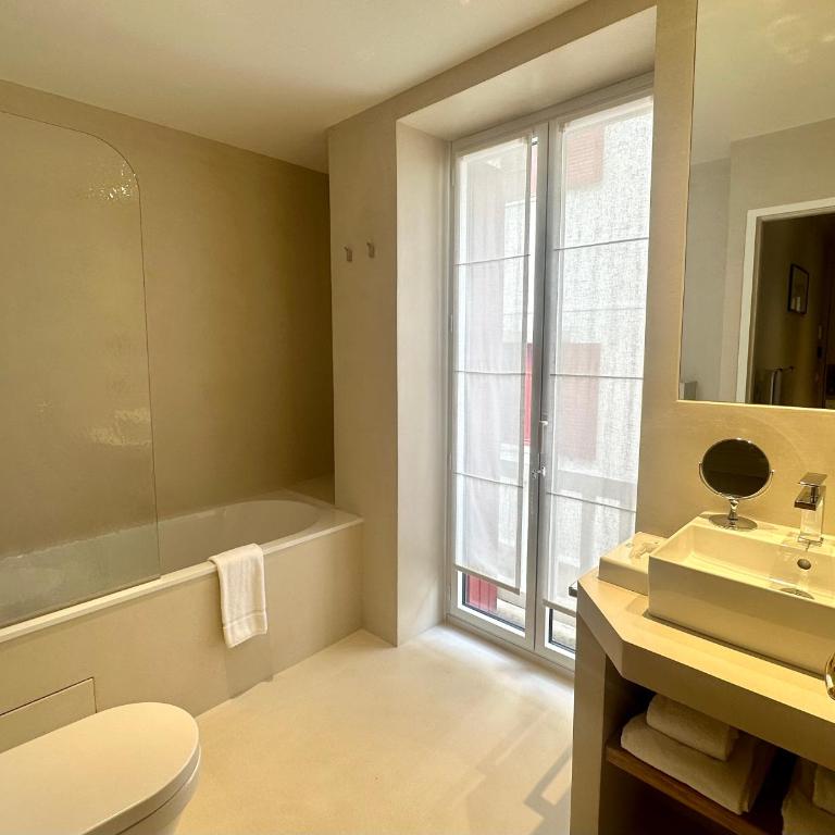 Hôtel de la Plage - Saint Jean de Luz - Chambre - Vue sur Ville - 3
