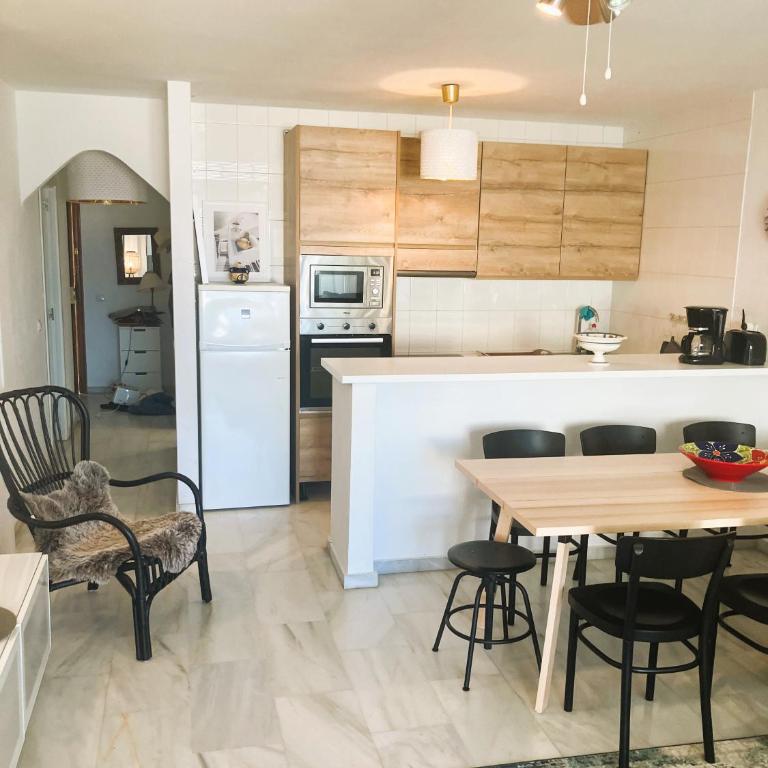 2Mh asunto aivan merenrannassa210 - Two-Bedroom Apartment - 13