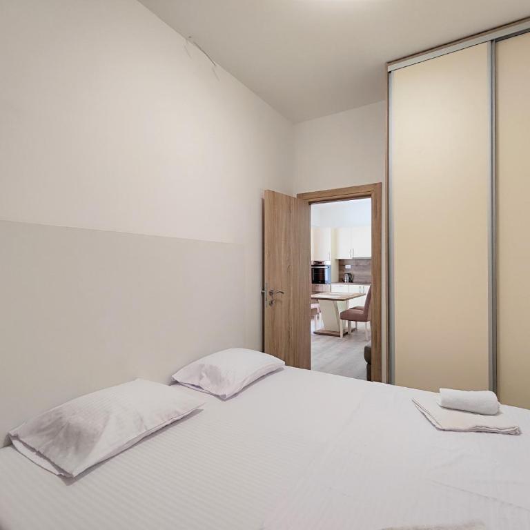 Korda Holiday apartments - Apartman s 2 Spavaće Sobe sa Balkonom i Terasom - 11