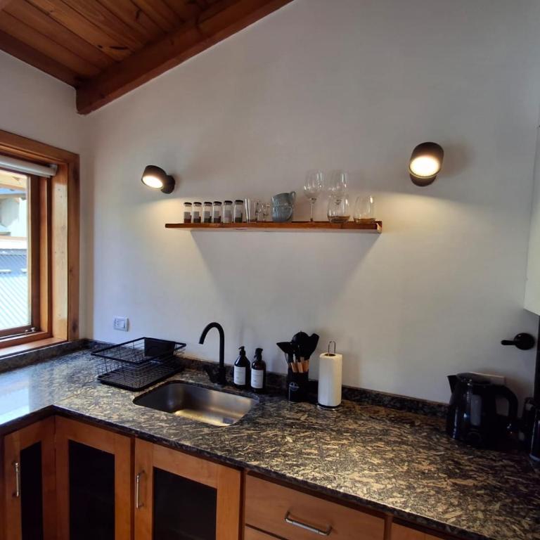 Joli Apartments - Studio 12 - One-Bedroom Apartment - 3